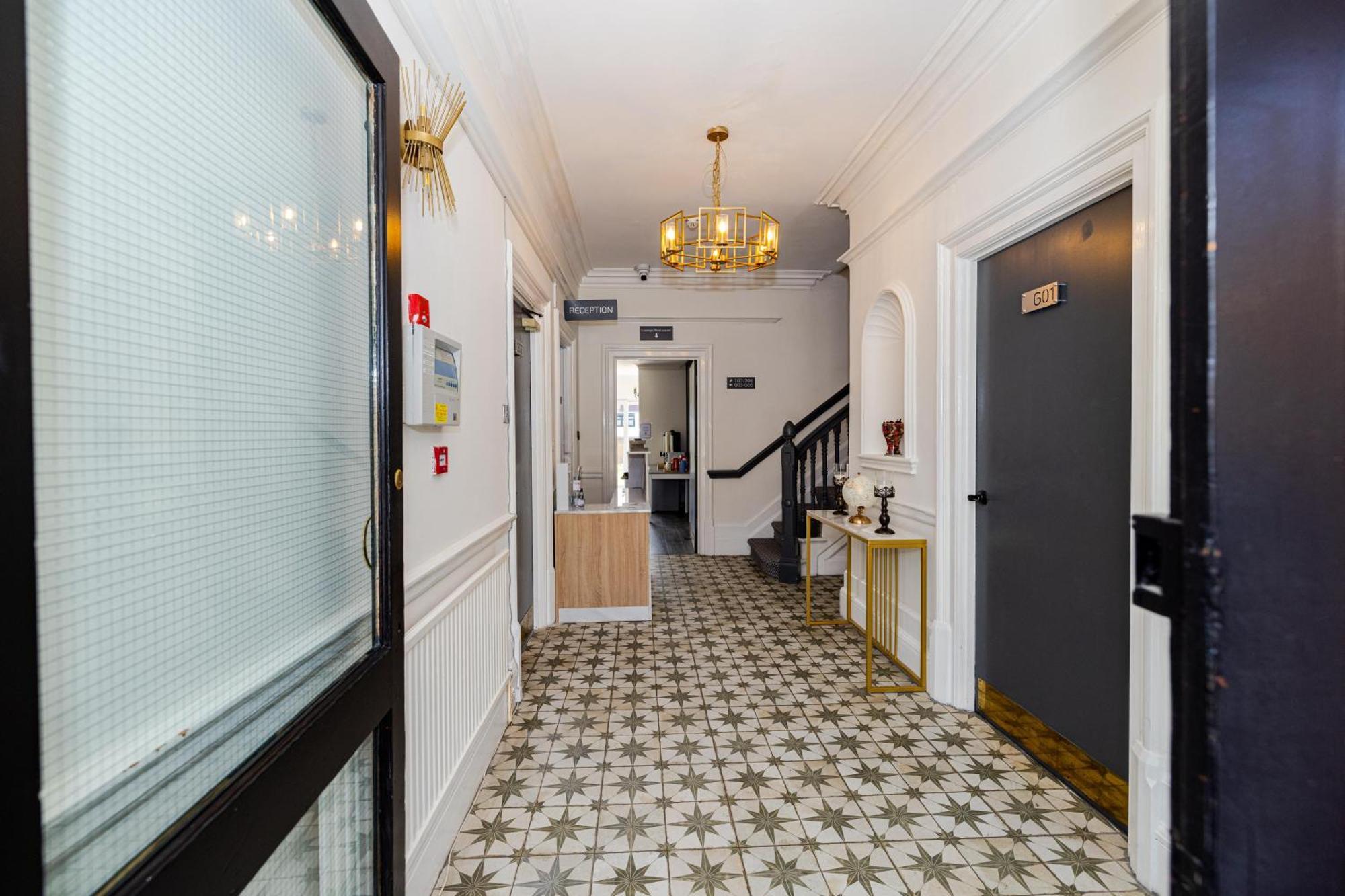 Woodford Hotel Londen